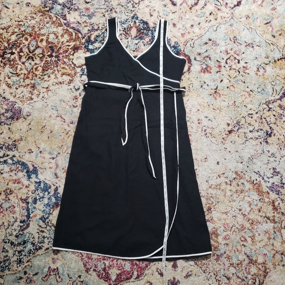 1901 black w/white piping detail faux wrap dress - Picture 7 of 9